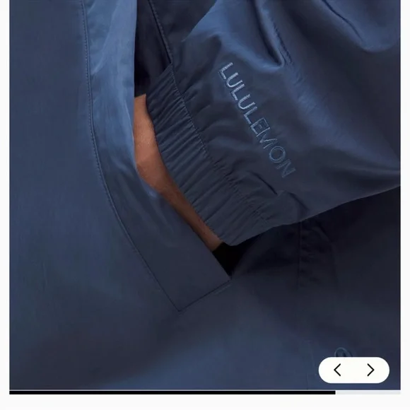 lululemon athletica Coaches Men's Lightweight Jacket - Picture 3 of 6